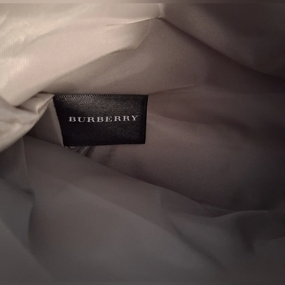 NWT Burberry Beige Nova Vegan Travel Beauty Cosmetic Makeup Pouch Clutch Bag